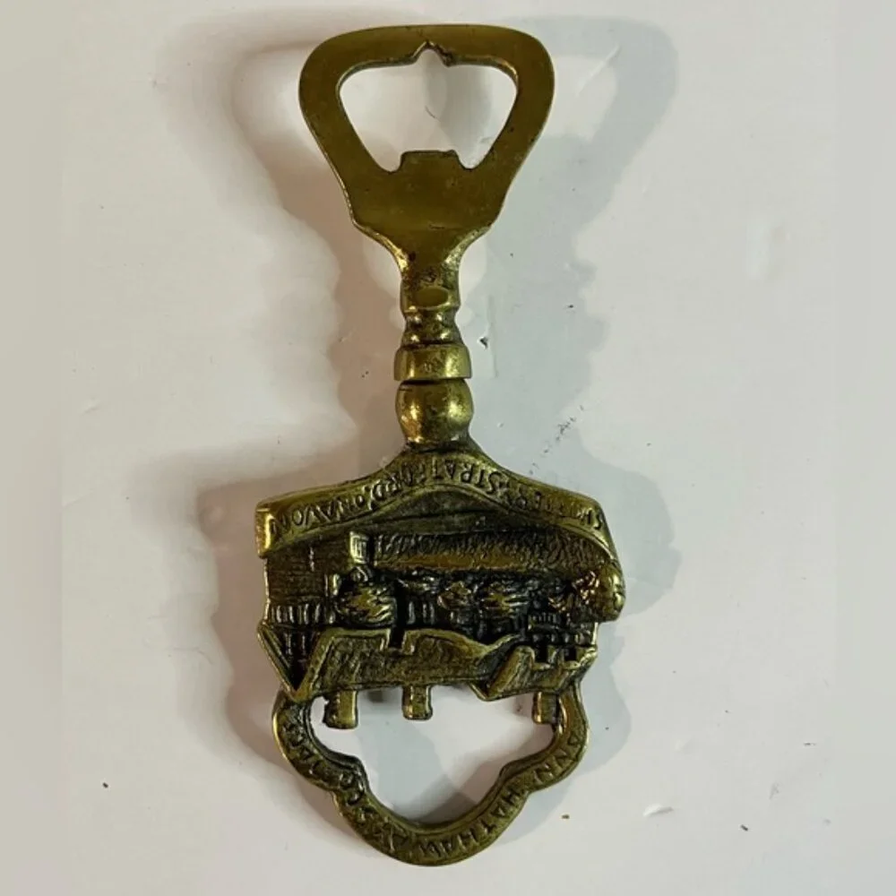 Vintage Anne Hathaway’s Cottage Bottle Opener – Stratford-upon-Avon Souvenir